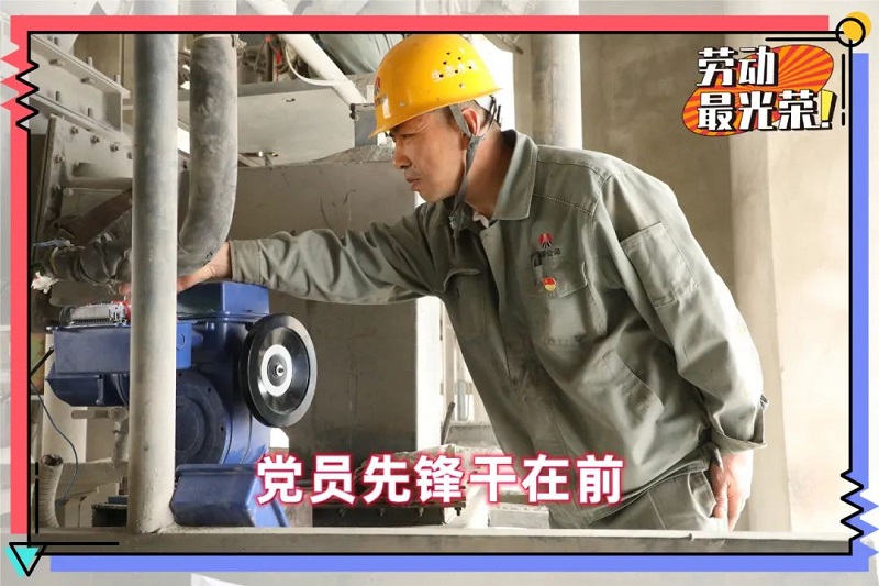 堅(jiān)守崗位的你 真美！